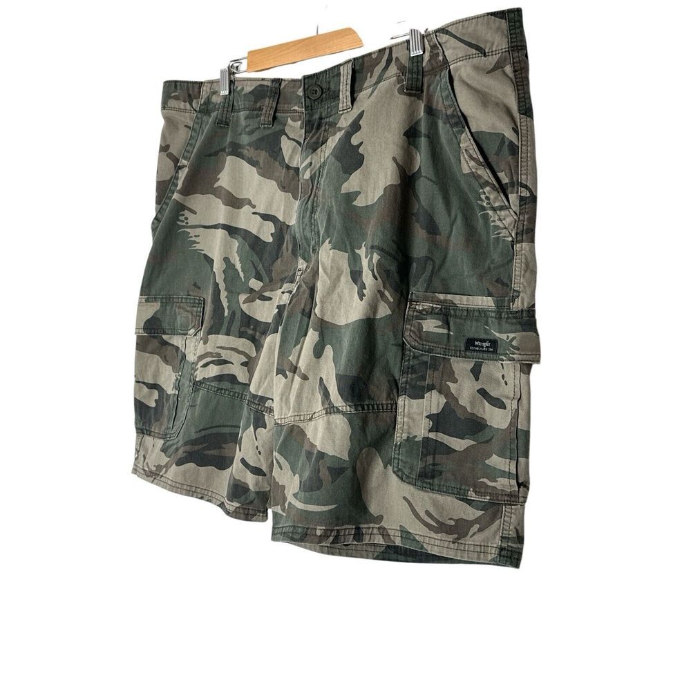 Wrangler Shorts Men's Size‎ 44 Camouflage Stretch Relaxed Fit Cargo Pockets - Picture 6 of 8